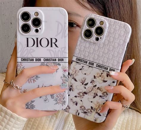 coque de téléphone dior|dior earbud case.